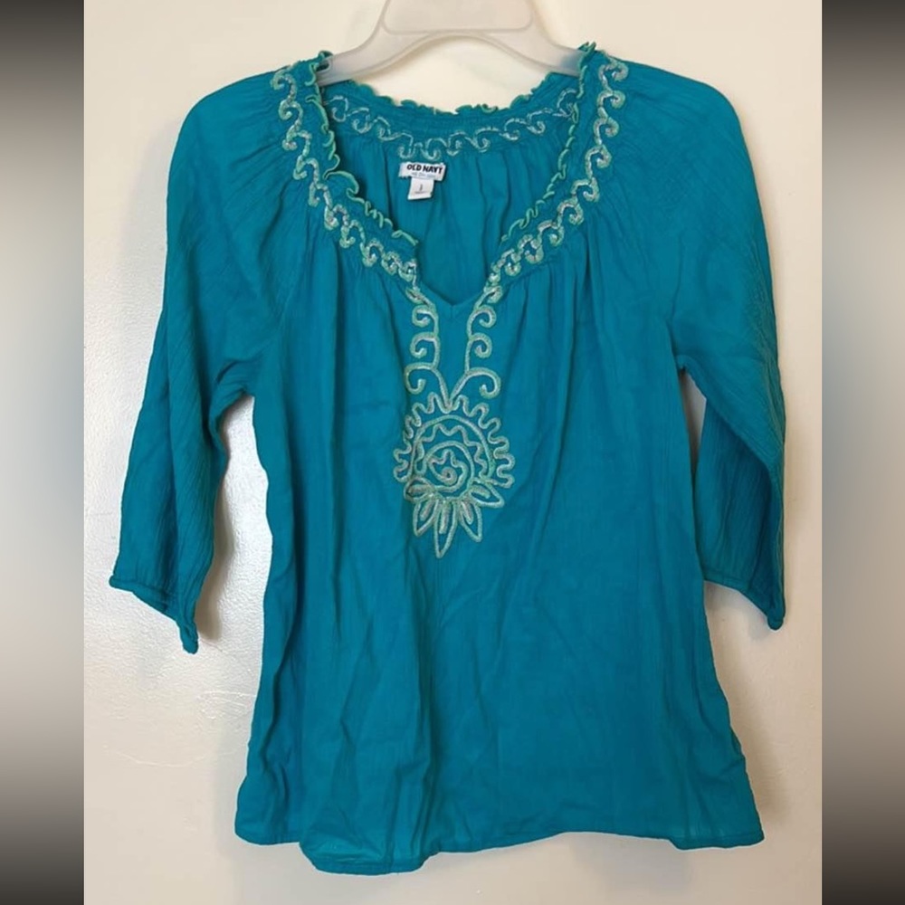 Old Navy Blouse 🌸